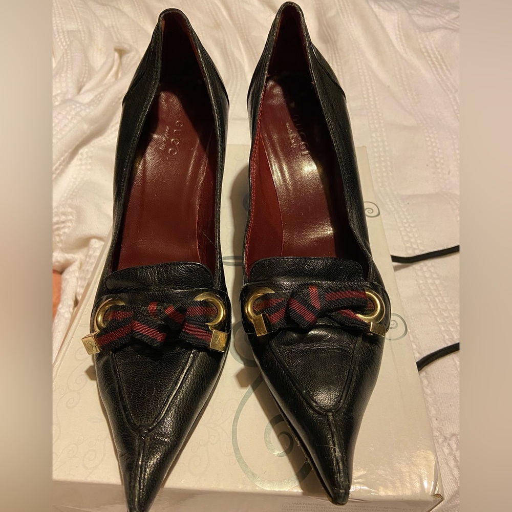 Ladies vintage Gucci Leather heels